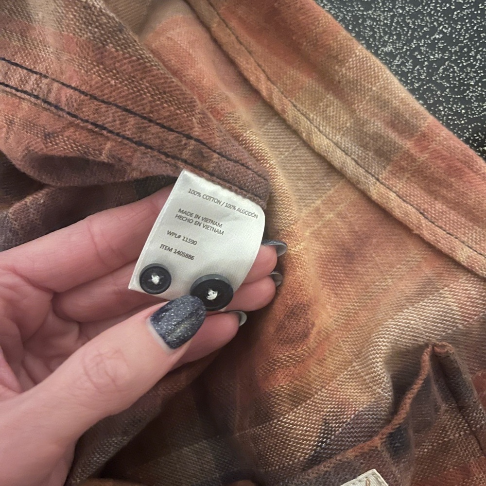 Women’s Flannel Shirt - Picture 4 of 5
